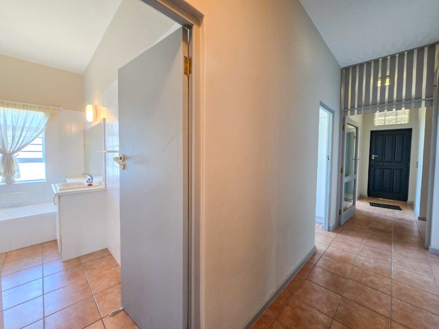 4 Bedroom Property for Sale in Jongensfontein Western Cape